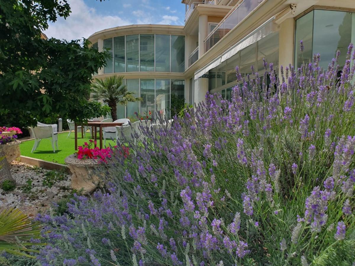 Hotel & Apartaments Thalassa Sport & Spa Roses Zewnętrze zdjęcie