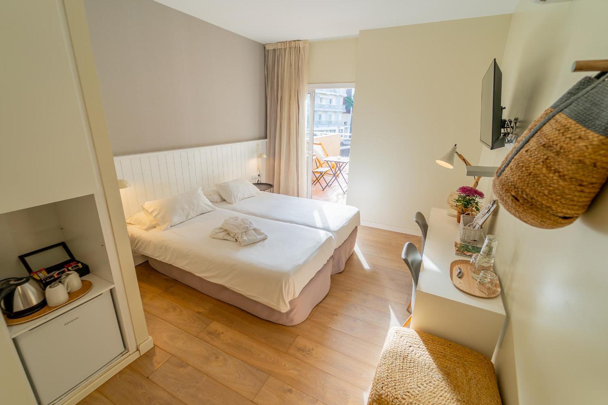 Hotel & Apartaments Thalassa Sport & Spa Roses Zewnętrze zdjęcie