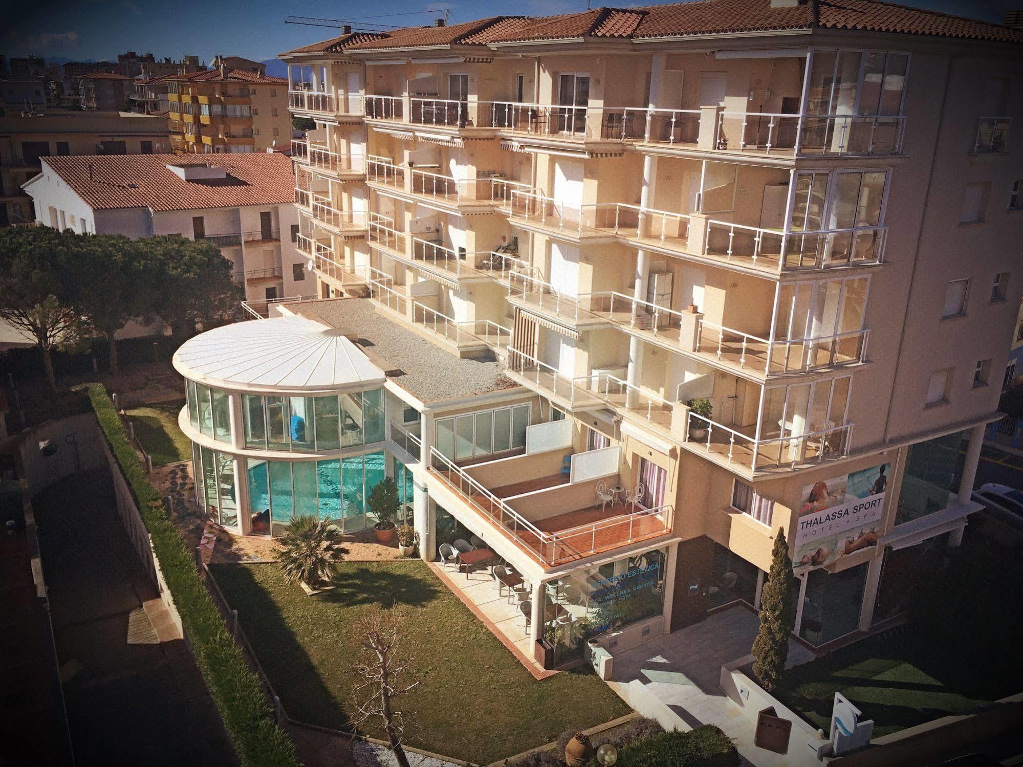 Hotel & Apartaments Thalassa Sport & Spa Roses Zewnętrze zdjęcie